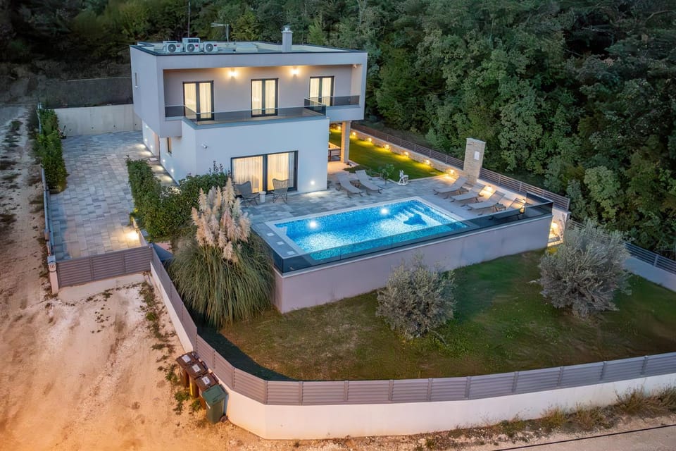 Luxury Villa Oriolus, heated pool, sauna, Split Villa in Split-Dalmatia County