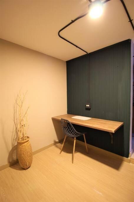 Alojamiento en Laureles Medellín con cocina y baño privado - ONE106 By Roots Rentals Apartment in Medellin