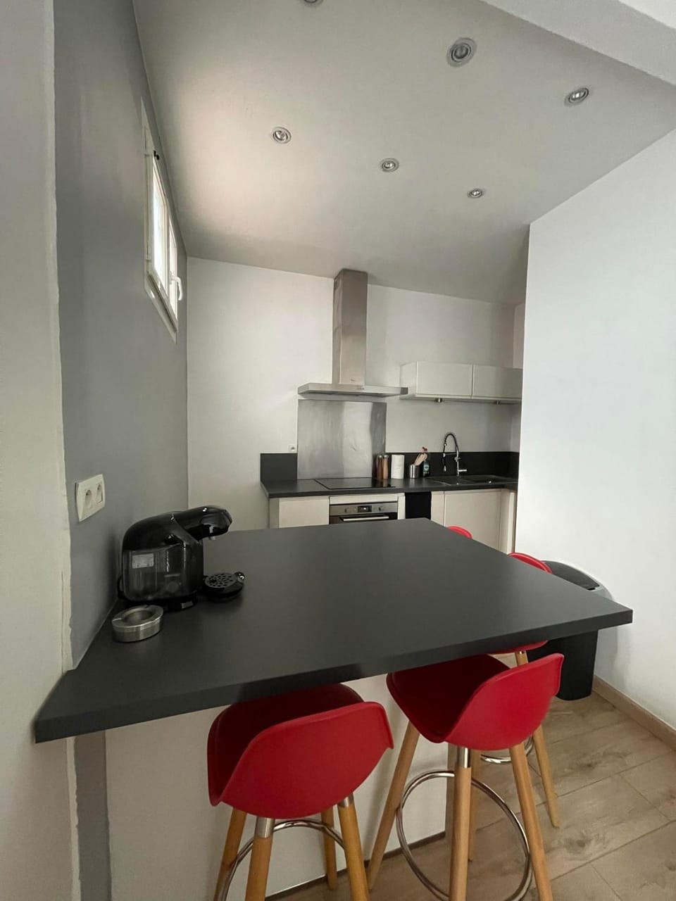 Coffee/tea facilities, Kitchen or kitchenette