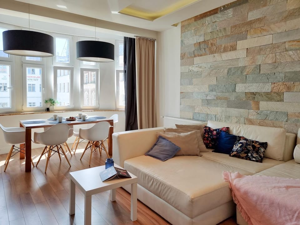 Living room, Photo of the whole room, Dining area