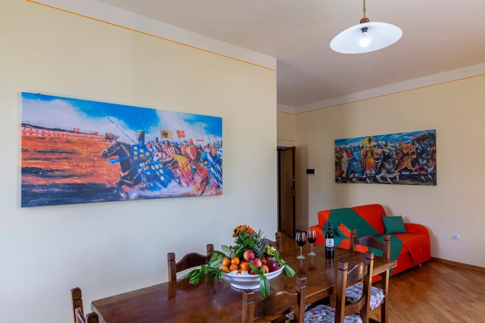 Living room, Dining area