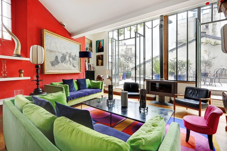 Living room, fireplace