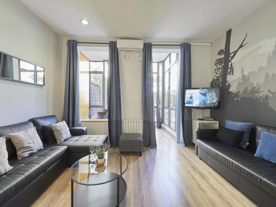 TV and multimedia, Living room, Seating area