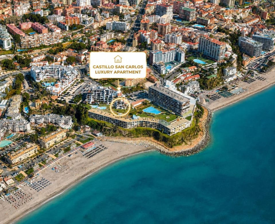Property building, Nearby landmark, Natural landscape, Bird's eye view, View (from property/room), Beach, City view, Sea view, Swimming pool, Location