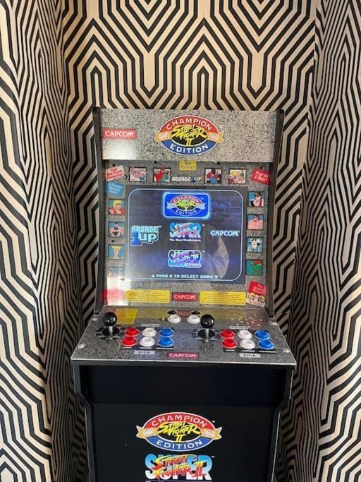 Chester/Handbridge sleeps 9 + Netflix Apartment in Chester