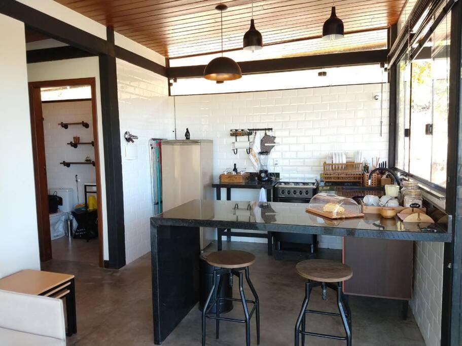 Kitchen or kitchenette, Dining area