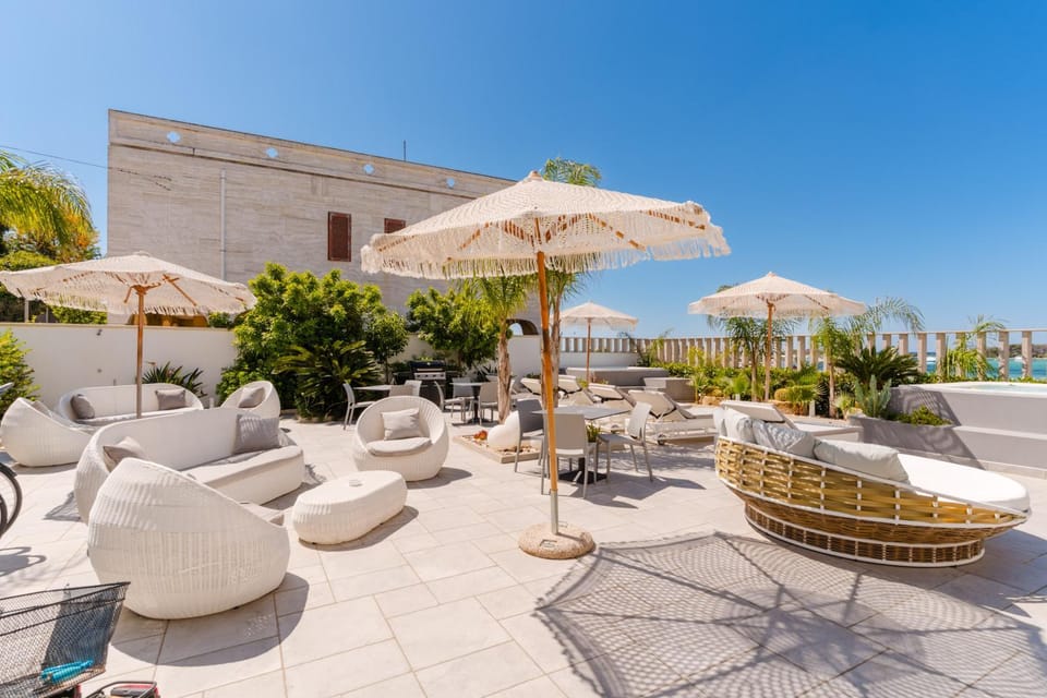 Patio, sunbed