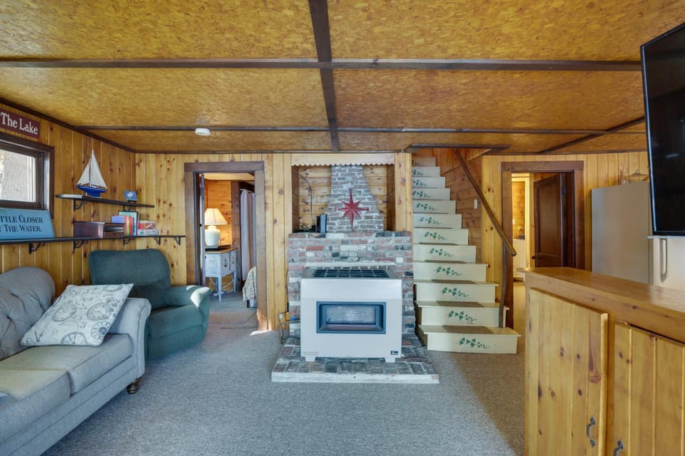 Rustic Poland Vacation Rental w/ Waterfront Deck! House in Oxford
