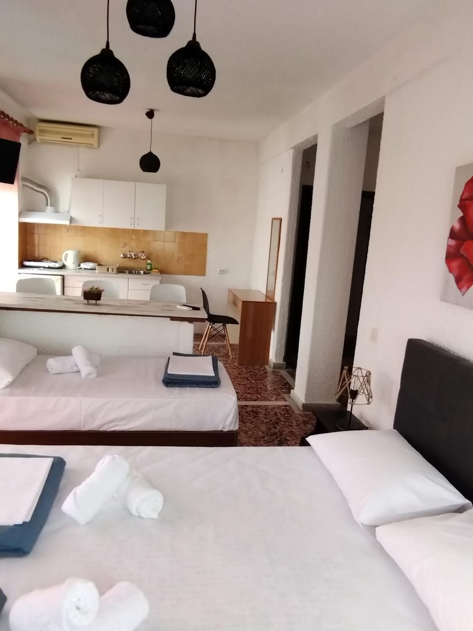 Bed, Kitchen or kitchenette, Photo of the whole room, Seating area, Dining area, Bedroom, air conditioner