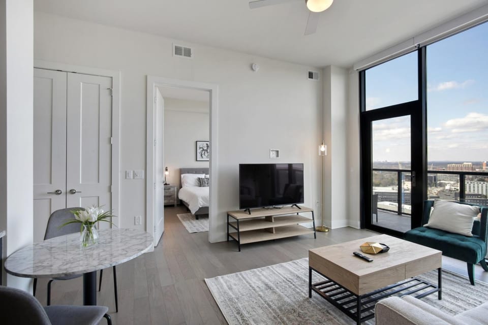 Midtown Penthouse 2 bdrm Apartment in Atlanta