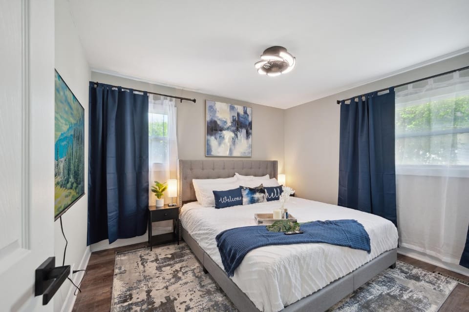 Charming Contemporary Family Home House in Glenview