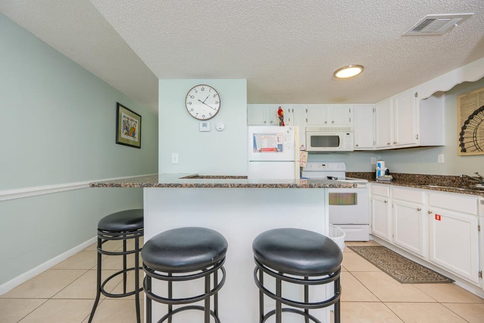 Island Winds West 871 Apartment in West Beach