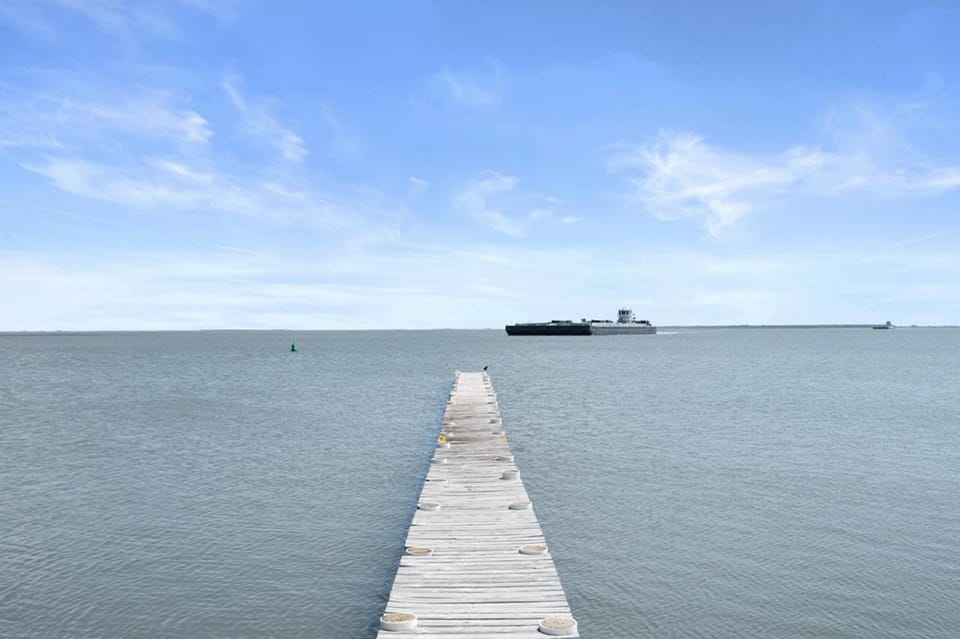 The Peach Pelican home House in Bolivar Peninsula