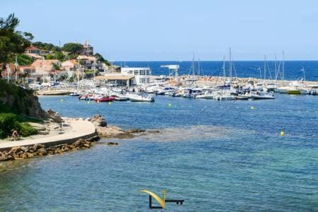 Cozy duplexterrace barbecue pool beach on foot Apartment in French Riviera