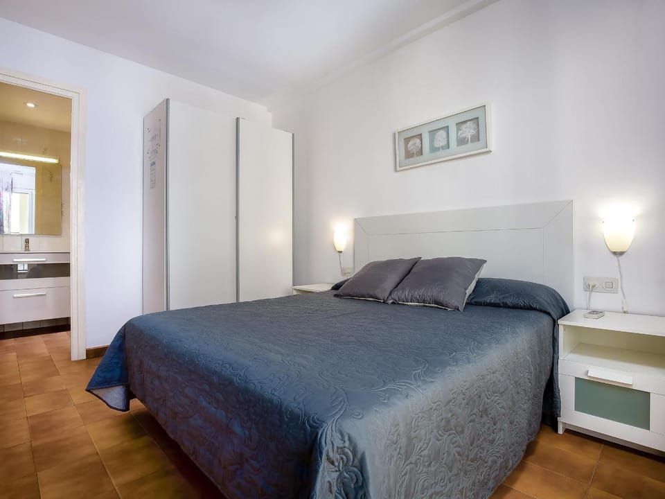 Apartamento frente al mar, 1 habitación, estacionamiento y Wi-Fi - ES-228-55 Apartment in Alt Empordà