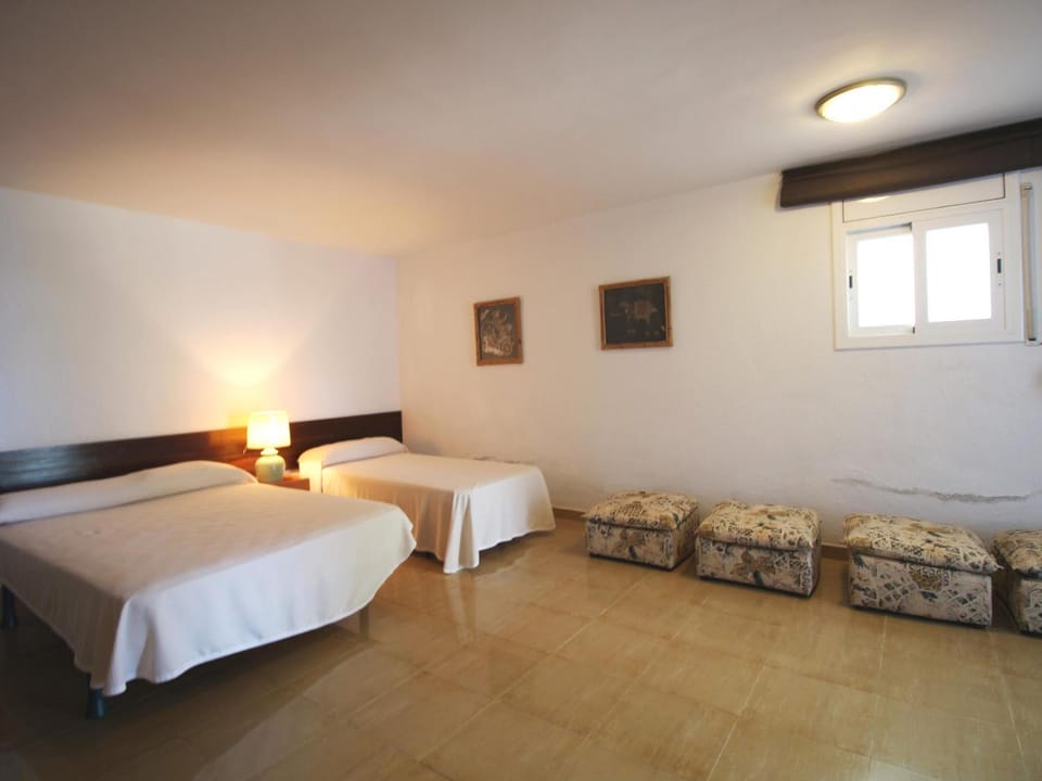 Apartamento con jardín y piscina privada para 7-8 pers. - ES-228-57 Apartment in Alt Empordà