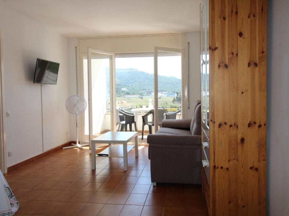 Ático confortable, à 20m de la plage La Ribera, avec terrasse, parking et Wifi, pour 4 personnes - ES-228-56 Apartment in Alt Empordà