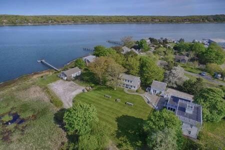 Cute Cottage Living by the Sea House in Orleans