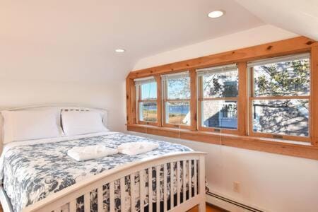 Cute Cottage Living by the Sea House in Orleans
