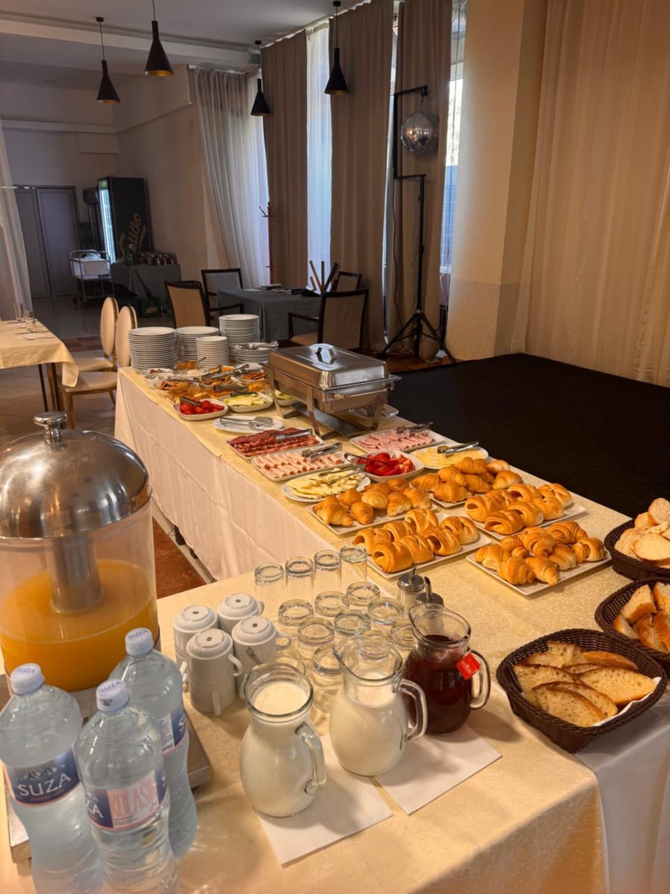 Food and drinks, Food, Breakfast, Buffet breakfast, Drinks