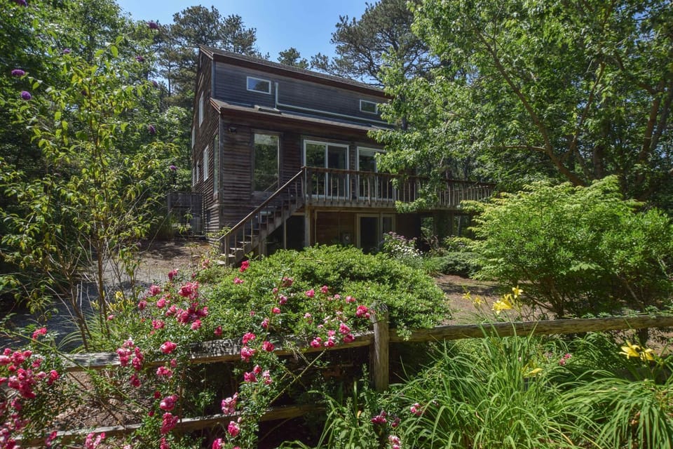 Private Location w Guest House House in Wellfleet