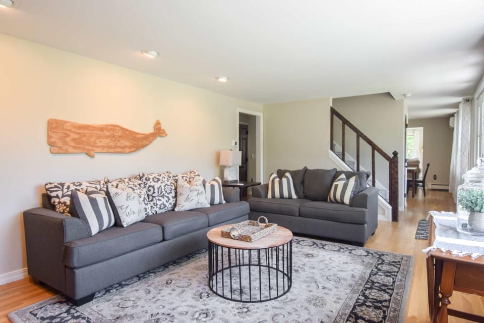 4 Mins to Bayside Beaches House in North Eastham