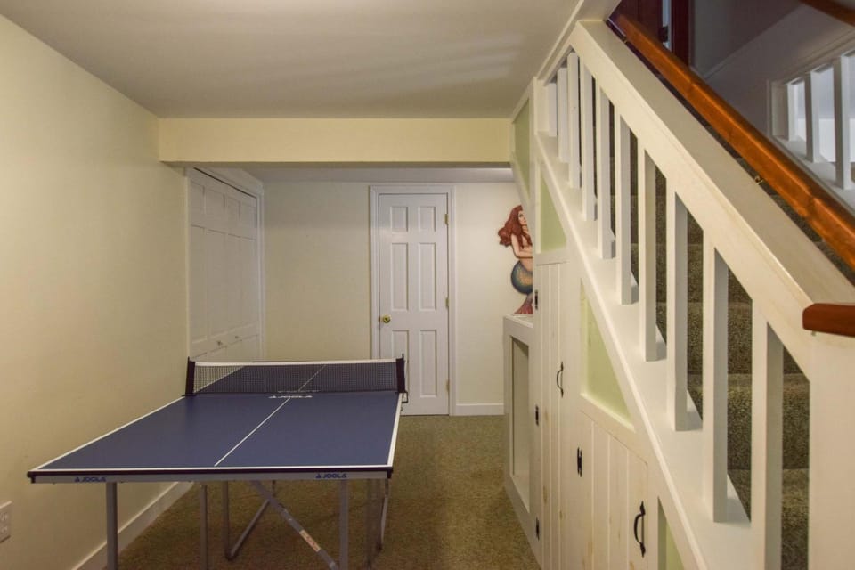 Minutes to Oceanside Beaches House in Eastham