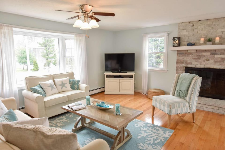 Minutes to Private Association House in North Eastham