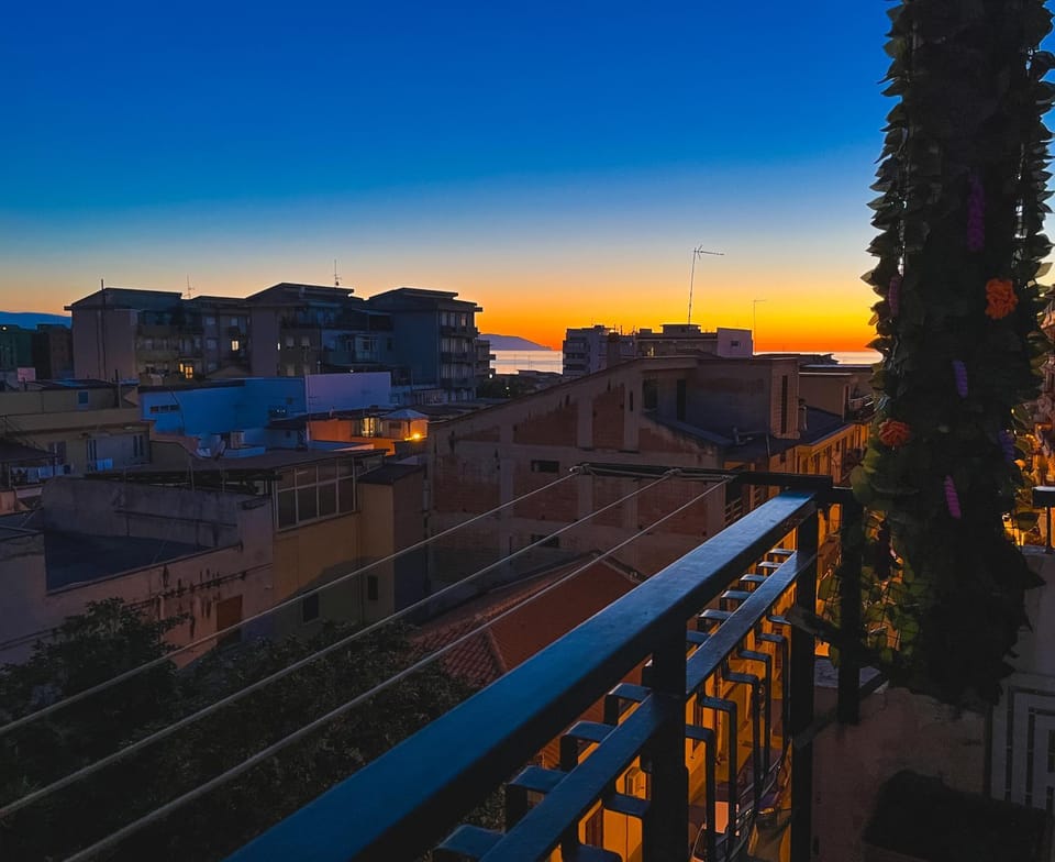 Day, Natural landscape, View (from property/room), Balcony/Terrace, City view, Sea view, Sunrise, Sunset