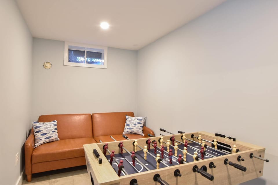 Private Pool and Close to Marconi Beach House in Wellfleet