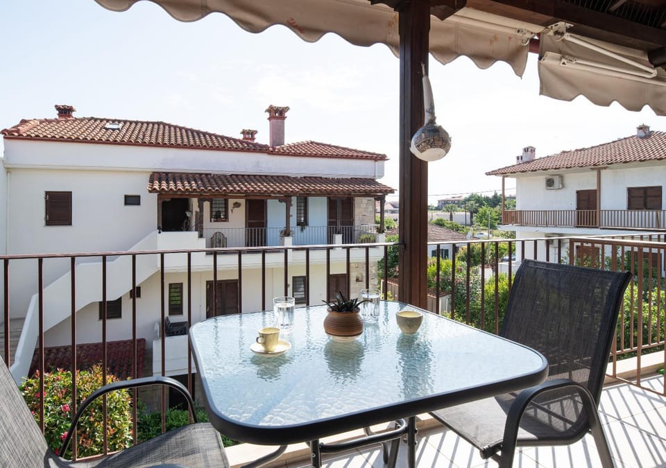 Patio, View (from property/room), Balcony/Terrace