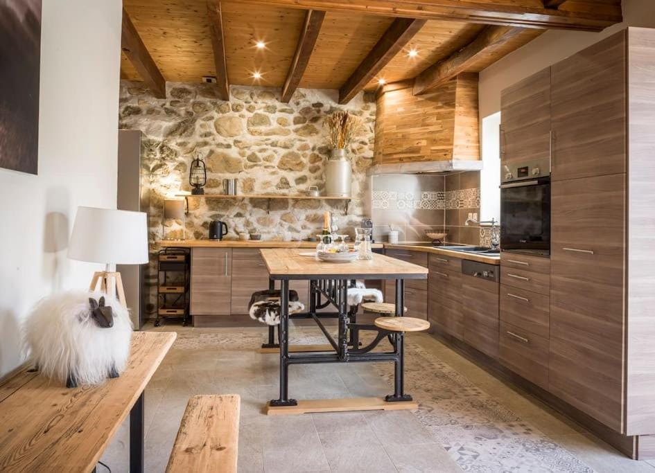 Venez Chez Vous - La Grange du Lac - Vue montagne House in Haute-Savoie