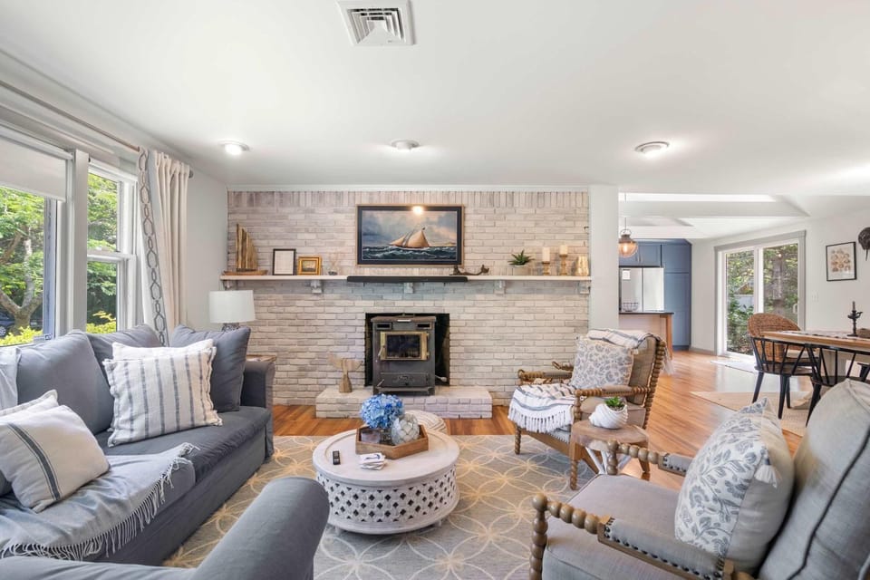 Newly Updated Home Close to Beaches House in Eastham