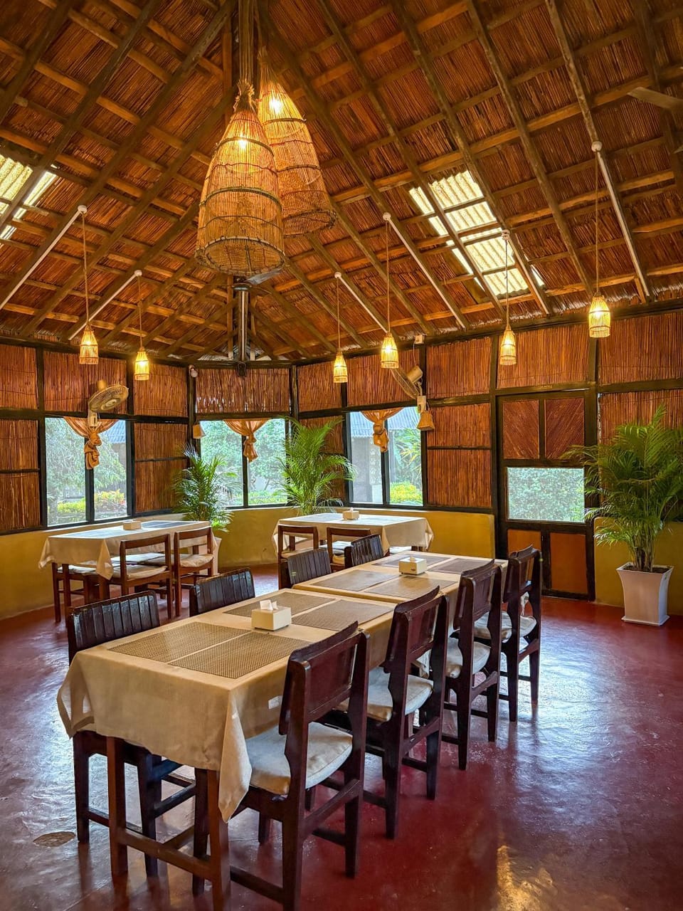 Restaurant/places to eat, Banquet/Function facilities
