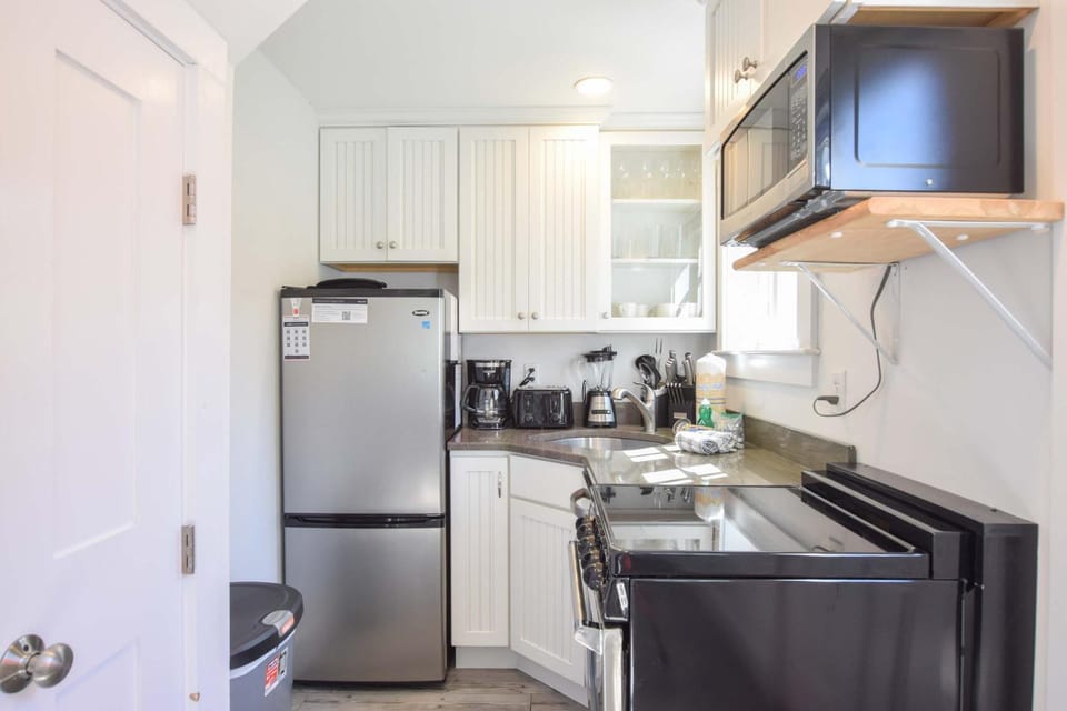 Condo w Beach Access & Water Views House in Provincetown