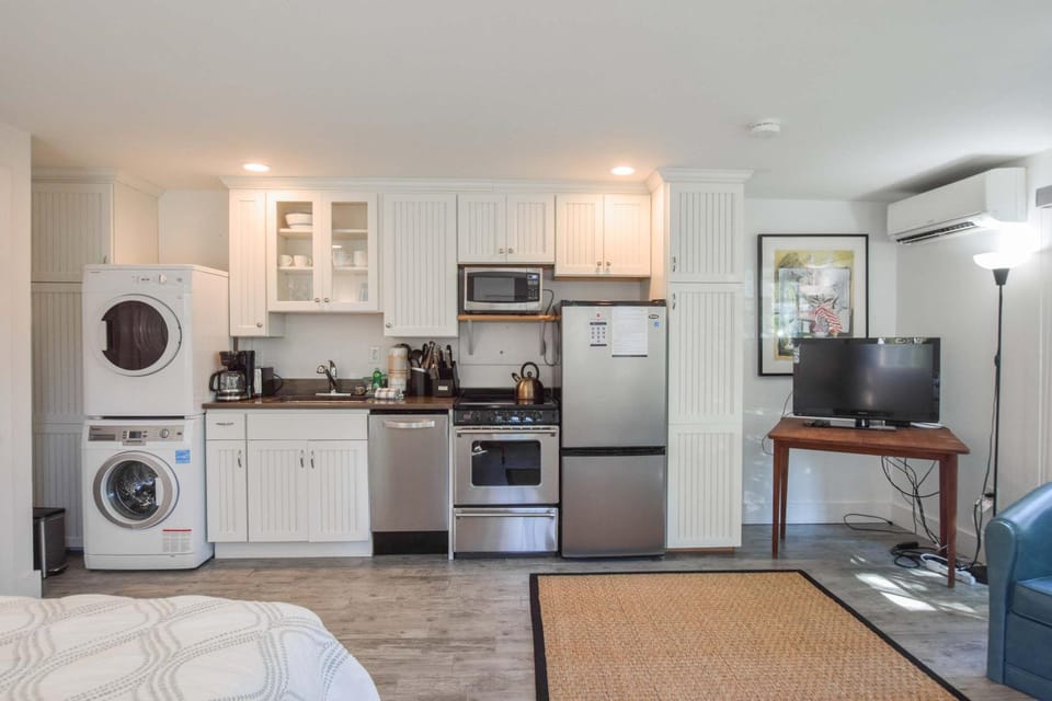 East End Condo w Beach Access House in Provincetown
