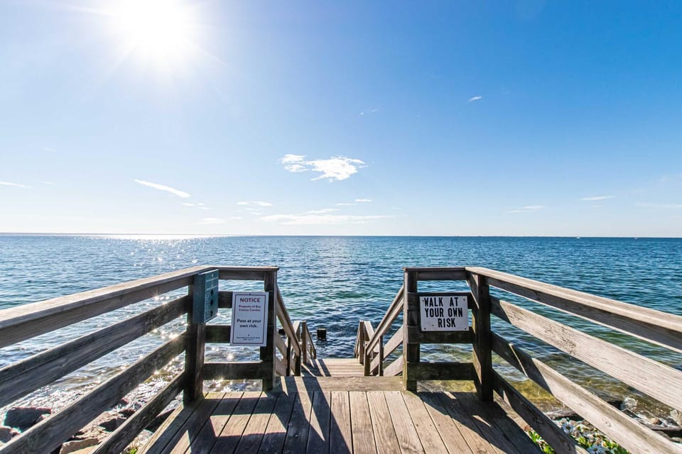 East End Condo Across from Assoc Beach House in Provincetown