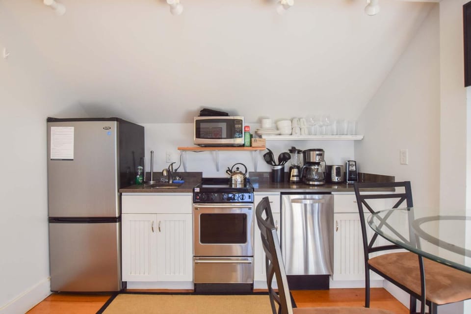 East End Condo w Beach Access House in Provincetown