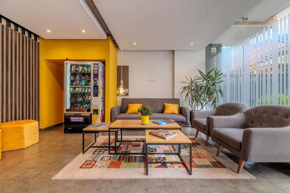 Living room, Lobby or reception
