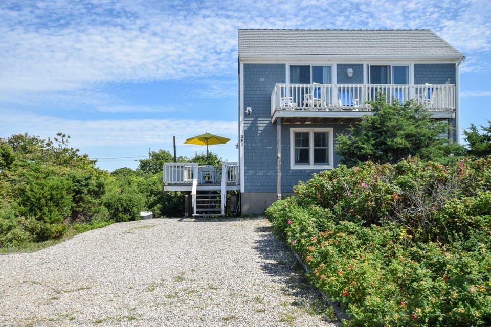 Walk to Water-Dazzling Sunsets on the Bay House in North Truro