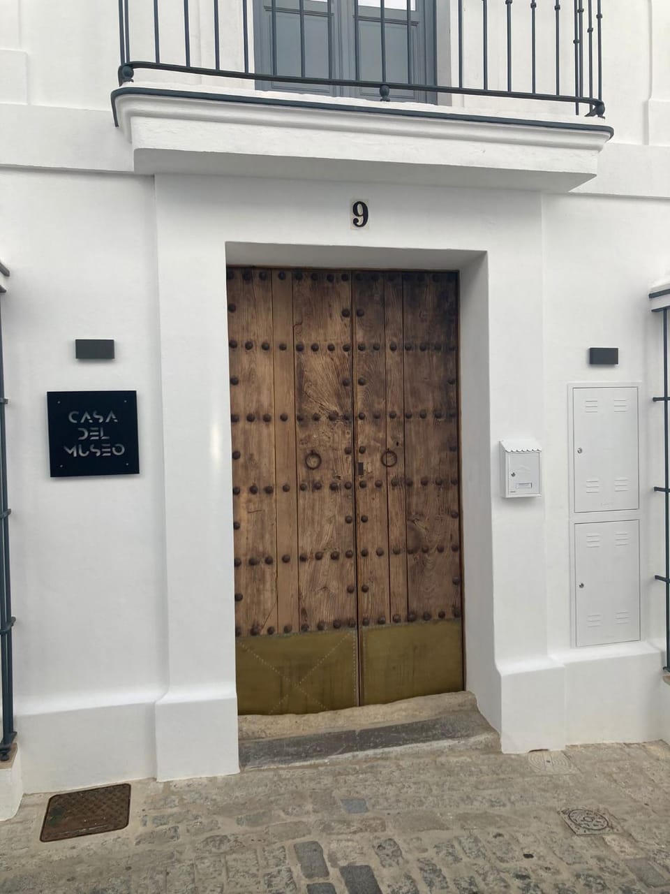 Facade/entrance