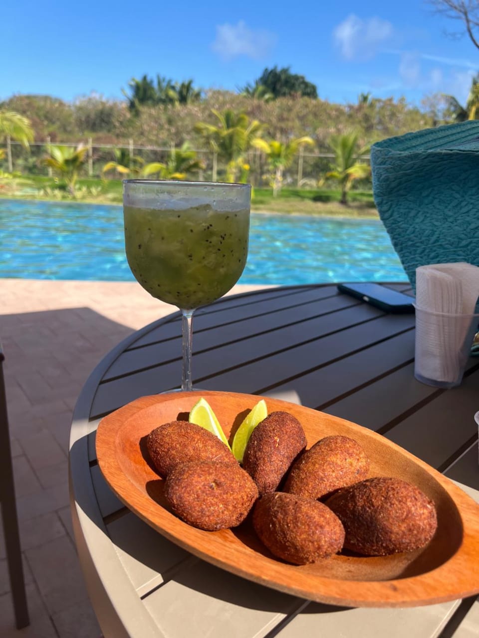 Restaurant/places to eat, Lounge or bar