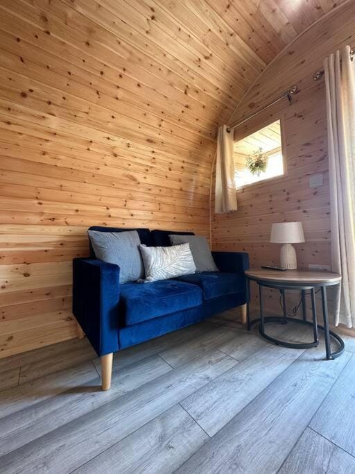 Foundry Farm Arch House in England