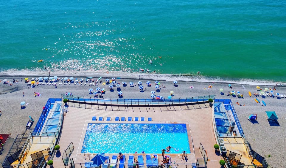 Pool view, Swimming pool