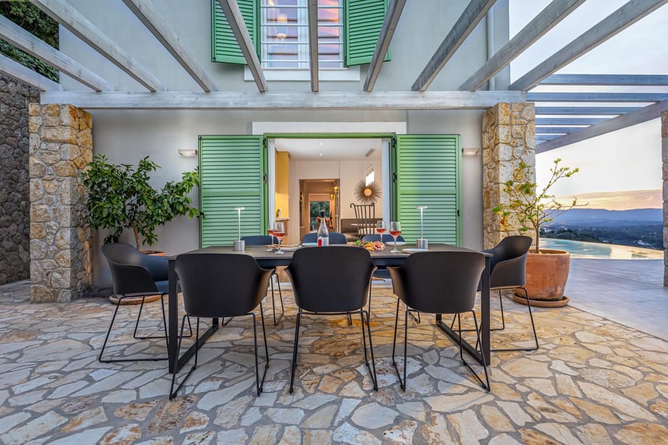 Patio, View (from property/room), Balcony/Terrace