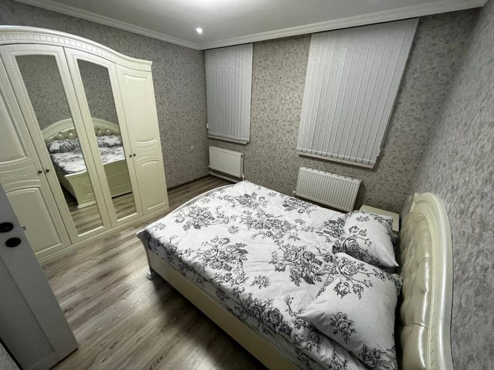 Bed, Photo of the whole room, Bedroom, wardrobe
