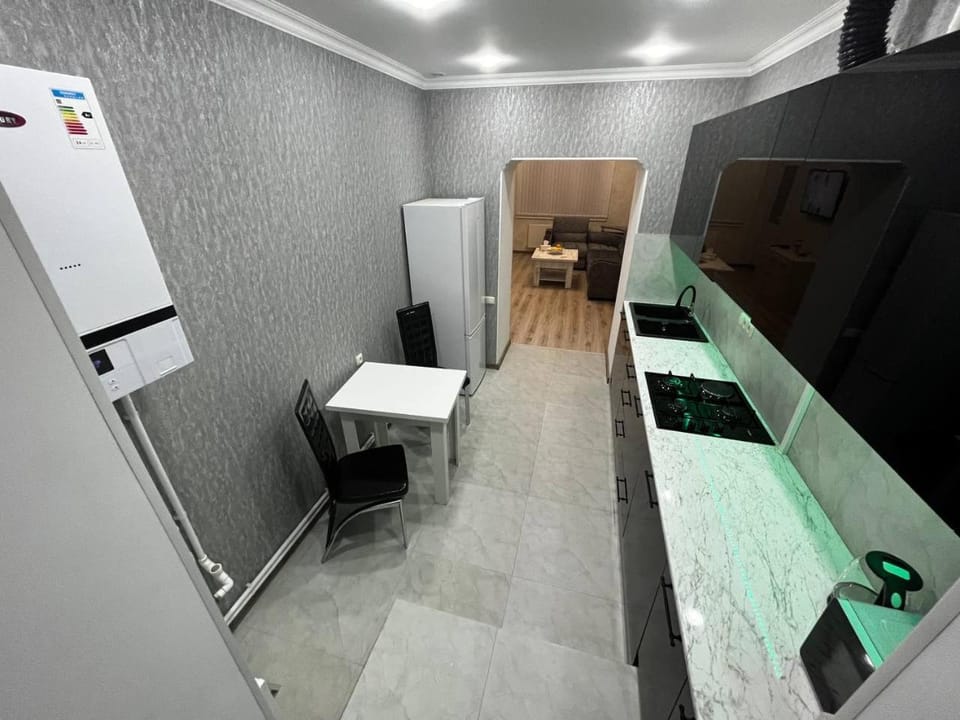 Kitchen or kitchenette, Evening entertainment, hair dresser