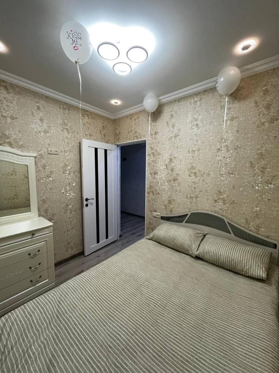Bed, Photo of the whole room, Bedroom, wardrobe