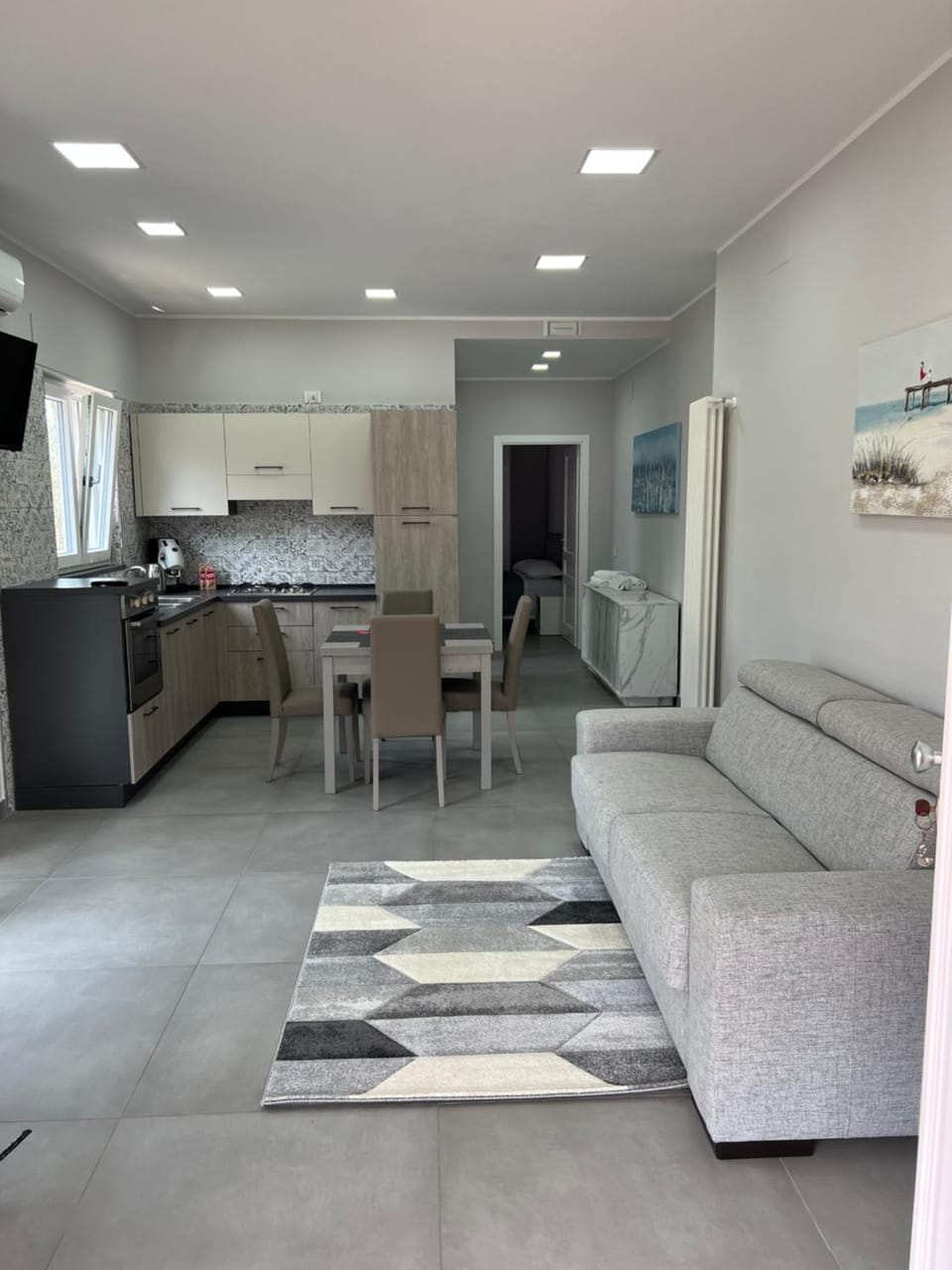 Kitchen or kitchenette, Living room, Seating area, Dining area, pet friendly, stove