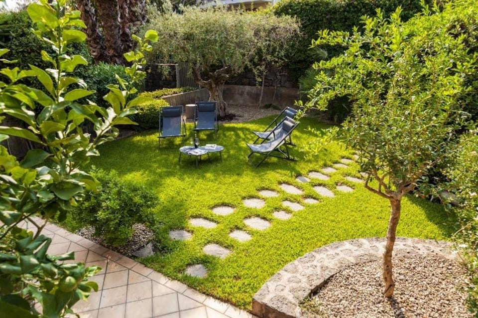 Garden, Garden view